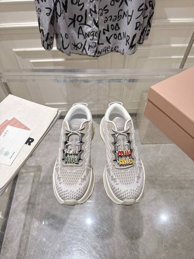 Factory accessory buckle 40 couple's style Miumiu's latest retro thick-soled hi