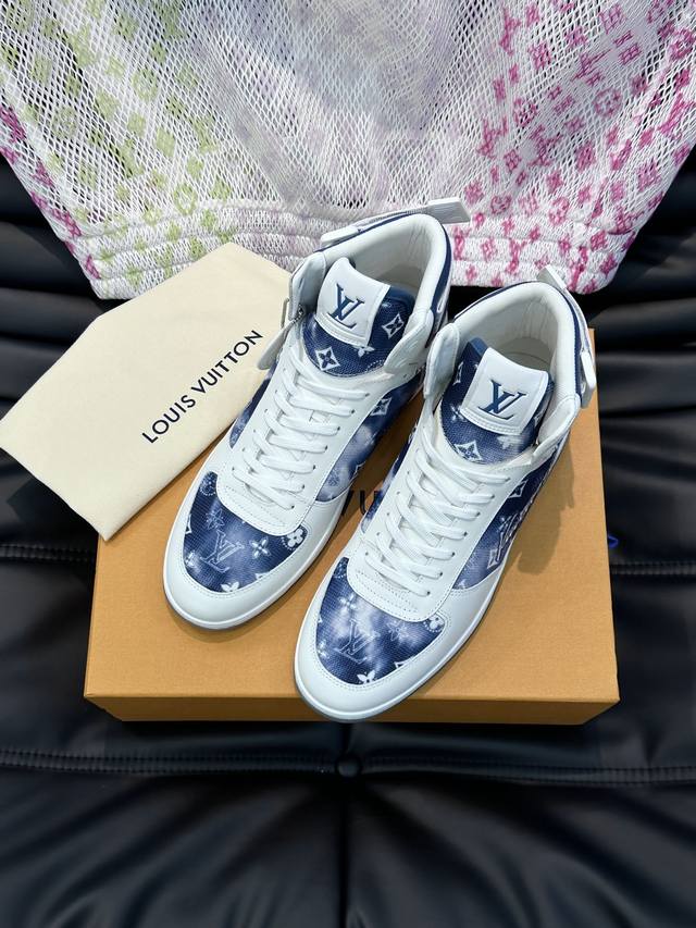 Ouis *Uitto* men's high-top casual sneakers, made with classic brand printed can