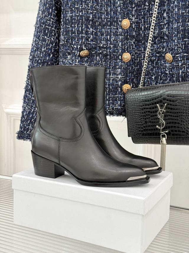 Factory Price: Black Cowhide 410 Celine Classic Autumn/Winter Retro Metal-Toe W