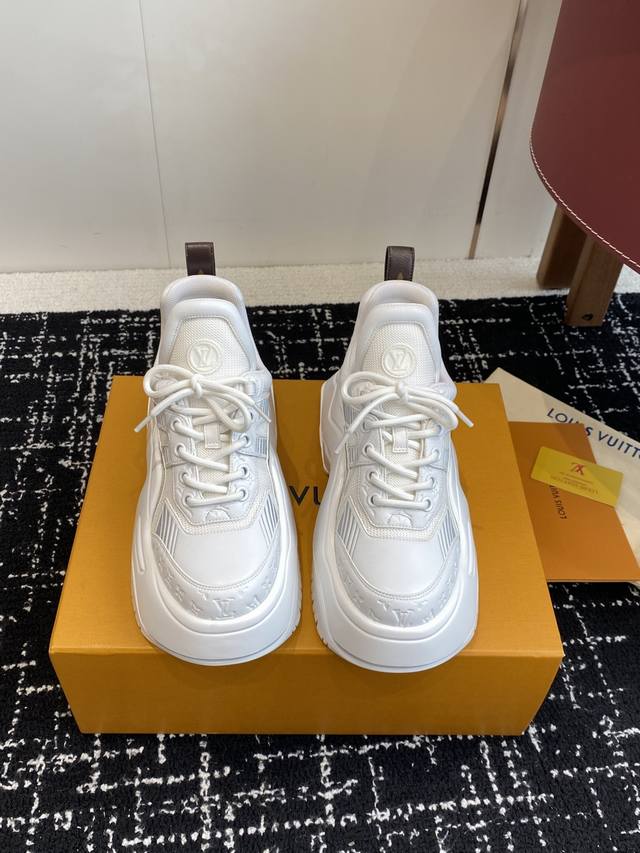 Dongguan-made purchasing agent-level official website synchronized box full set