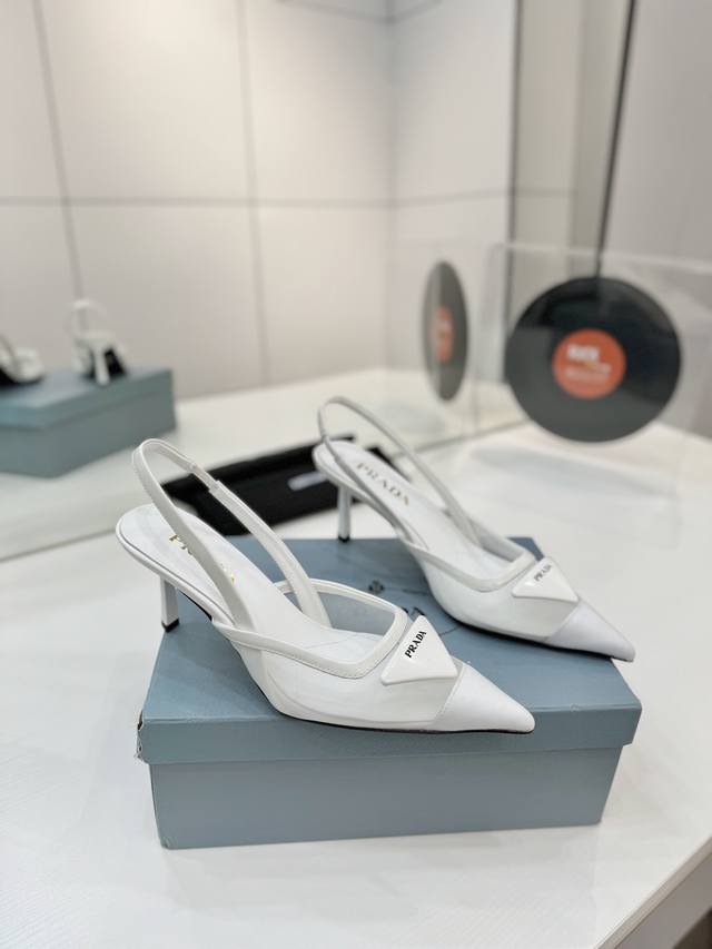 Factory Price Prada Mesh . This shoe, a staple on the early spring runway, per