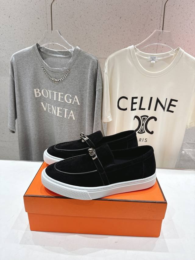 Women's and Men's Couple's Style: H's latest classic loafers! Classic boot-last