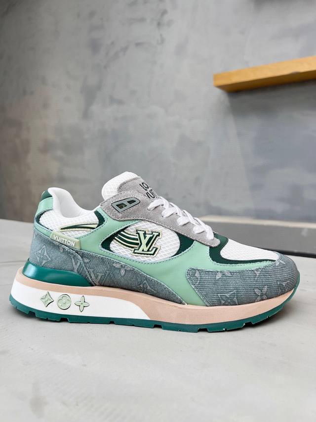 Factory price, new color, popular couple's fashion show style from L's runway s