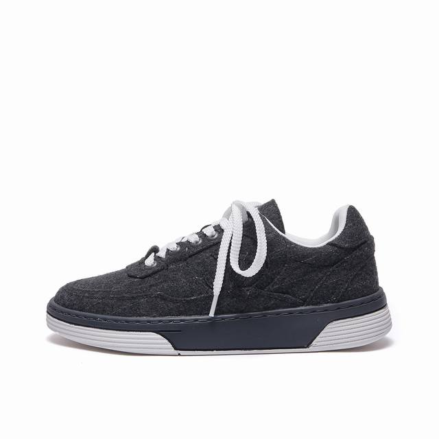 p Chanel 2025 counter top casual sports shoes This classic design; the upper is