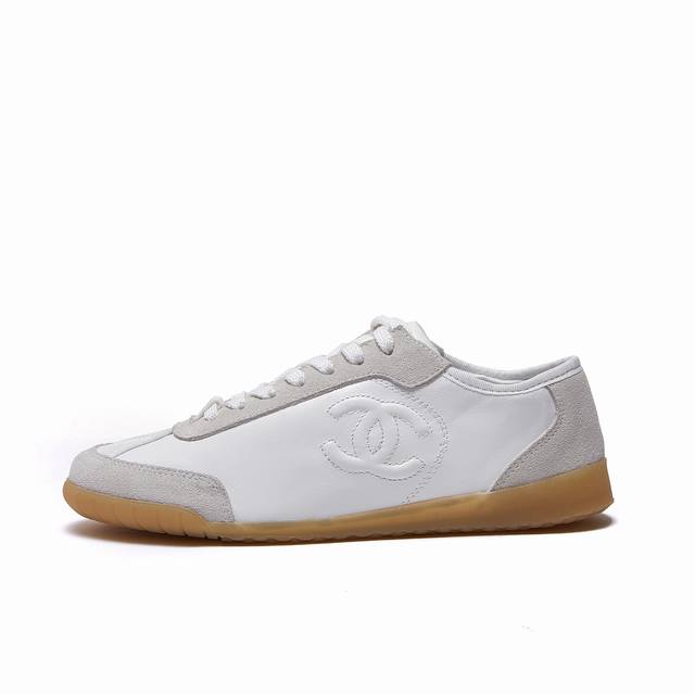 Chanel 2025 counter top casual sports shoes This classic design; the upper has a