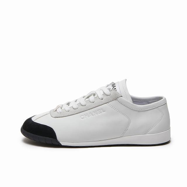 p Chanel 2025 counter top casual sports shoes This classic design; the upper has