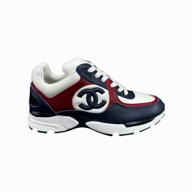 Full leather Chanel 25 counter top casual sports shoes This classic design; the