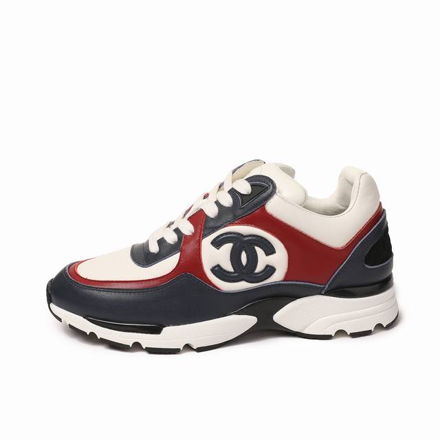Full leather Chanel 25 counter top casual sports shoes This classic design; the
