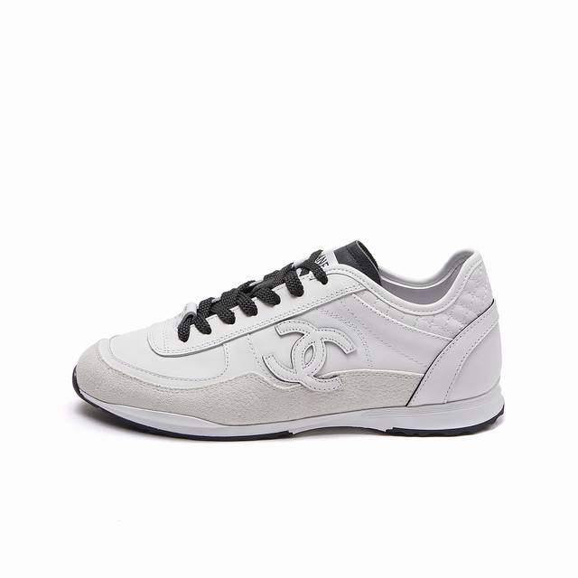 Chanel 2025 counter top casual sports shoes This classic design; the upper is em