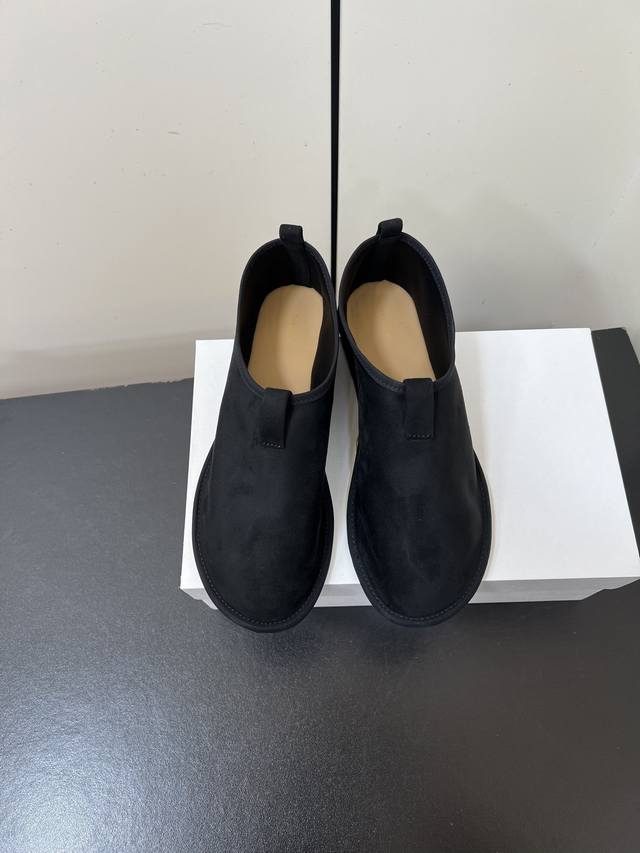 The Row's new unisex retro minimalist loafers. The round toe design ensures long