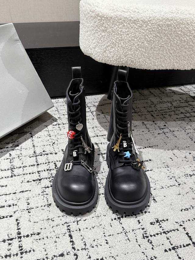 Balenciaga 25 As Hummer Lace-Up Bootie stands out with its unique charm. The cla