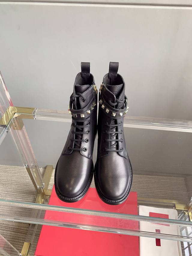 Factory price p Valentino* new rivet motorcycle boots upper calfskin lining ins