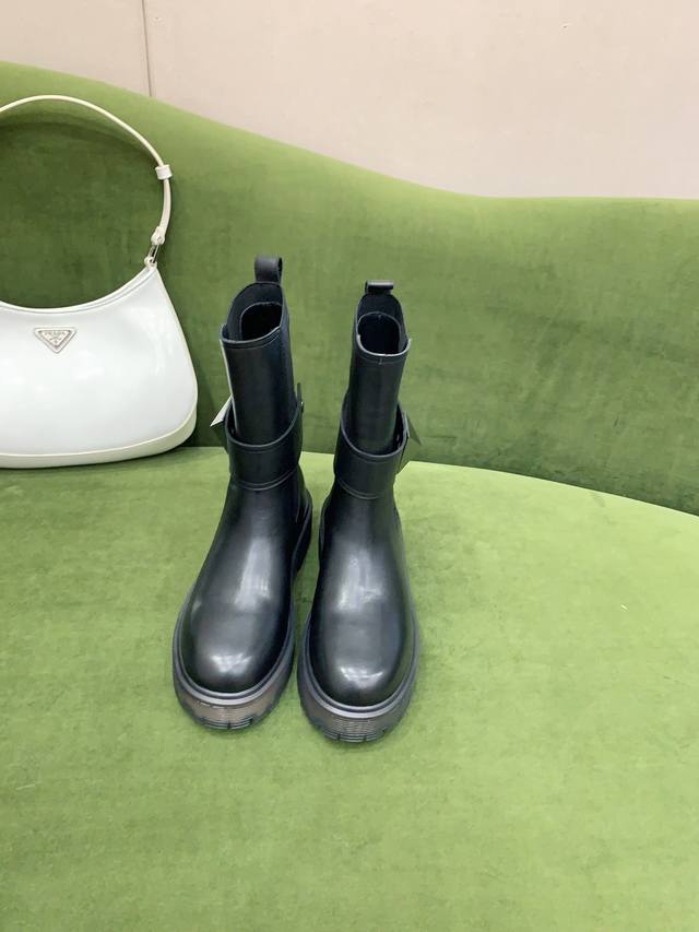 Factory price p Valentin* new large rivet thick-soled Chelsea ankle boots with