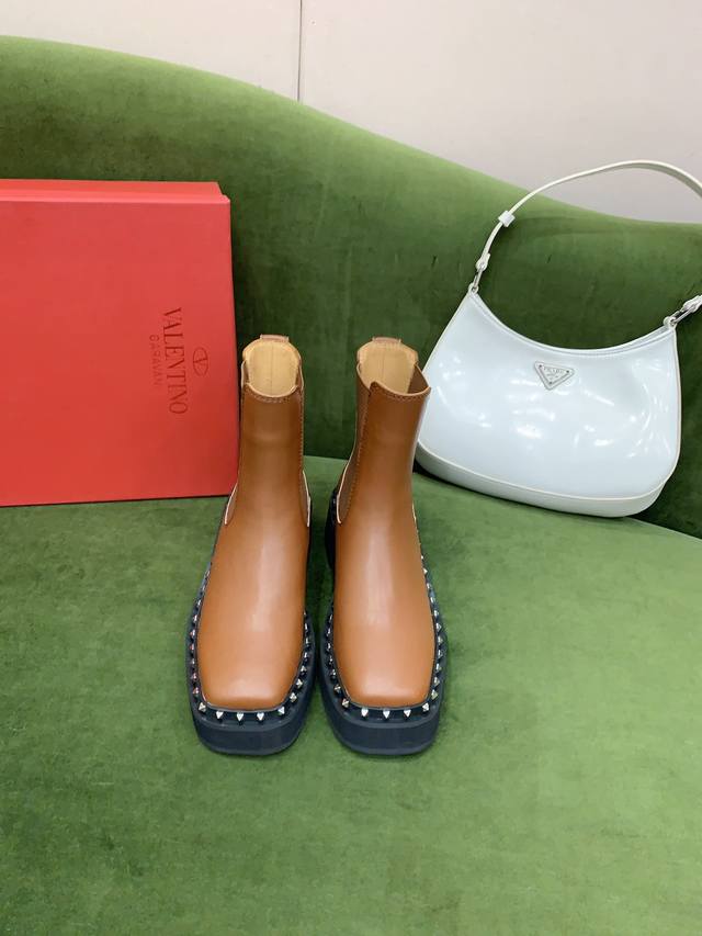 Factory price p Valentin* new rivet Chelsea ankle boots with a tough, handsome,