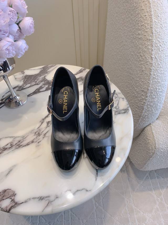 Factory price p Chane* new platform high heels. This Chanel high-end shoe is al