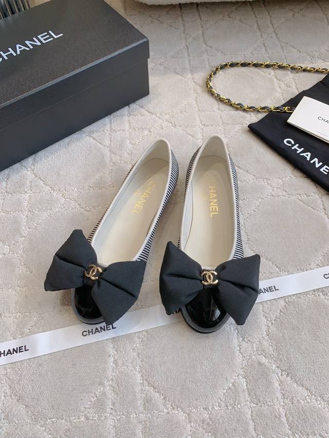 Factory price p Chane* new bow-knot flat shoes. This Chanel shoe is so high-end