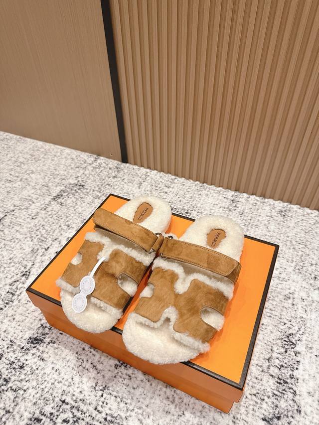 Top-of-the-line version: Women's and Men's 390 Herm