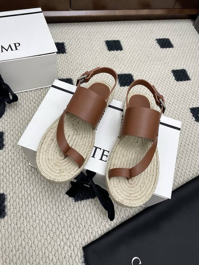 380 Cotem Spring Soft Flip Flops , renowned for their early universal functiona