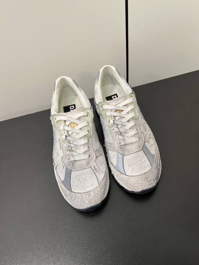 Men's 70 Golden Goose | Dadstar low-top sneakers Ggdb Dad Star's new sneakers ar Men's 70 Golden Goose | Dadstar low-top sneakers Ggdb Dad Star's new sneakers ar