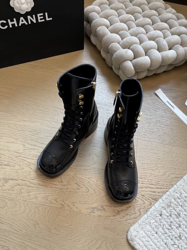 Chanel 25K autumn and winter new martin boots! top version! First to sell upper