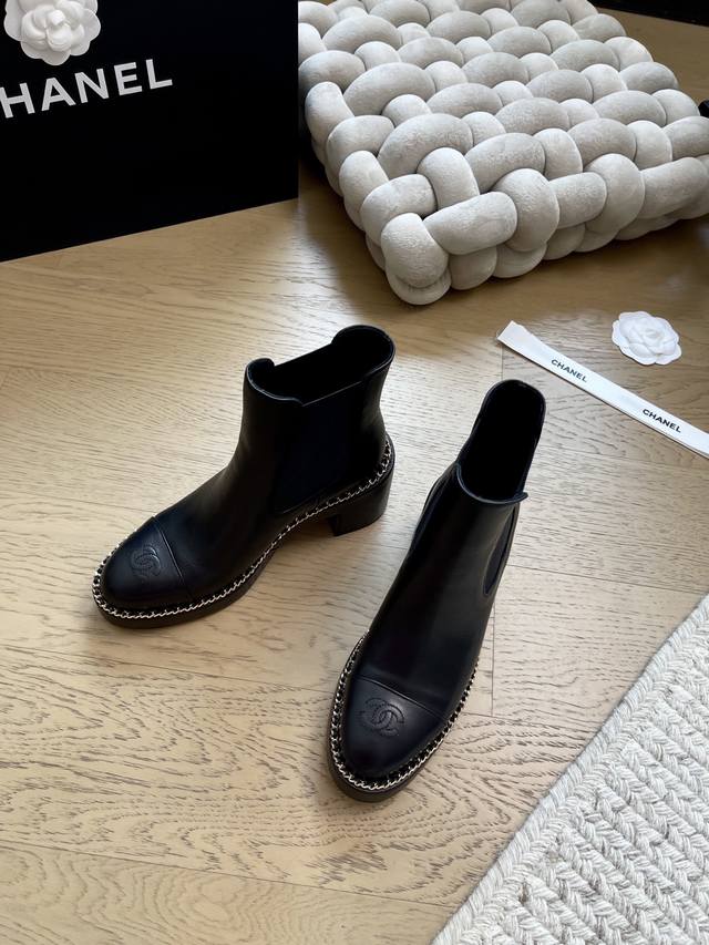 Chanel 25K autumn and winter new Martin boots! top version! First to sell suede