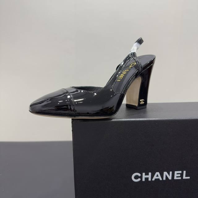 Chanel Chanel classic Chanel style colorblock sandals, new colors for summer cou