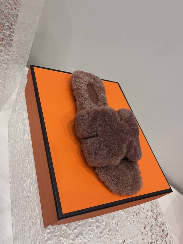 Factory: Rubber sole, genuine leather sole. 25Sss Herm