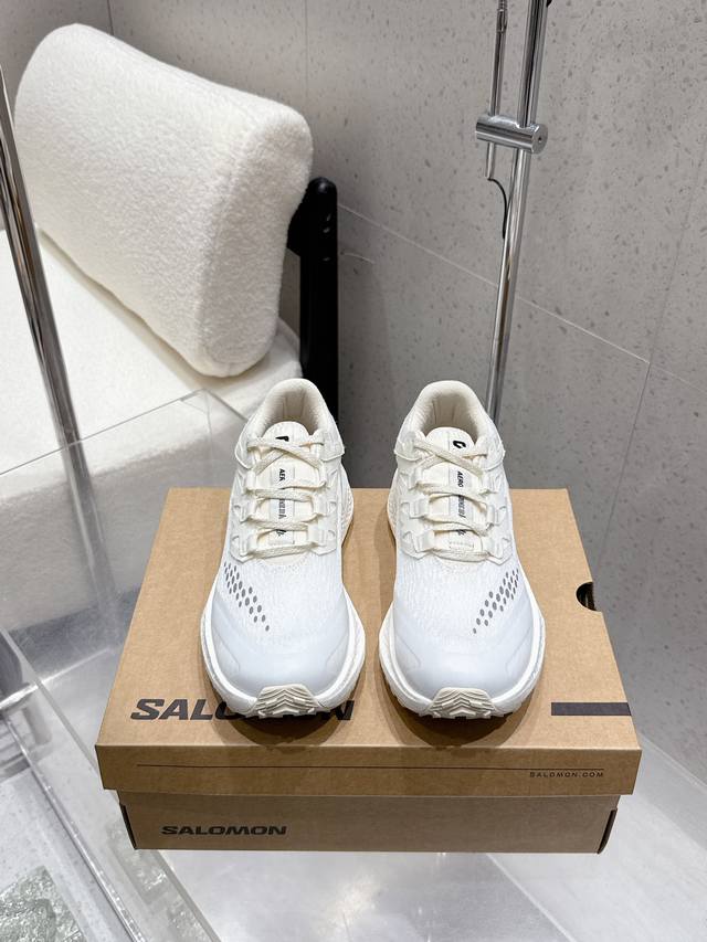 Factory: Couple's model Salomon third-generation Aero Glide 3 Grvl Upper: The Gr