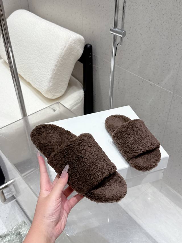 Shopping-level Therow 2025Ss new autumn and winter The Row cute lambswool slippe