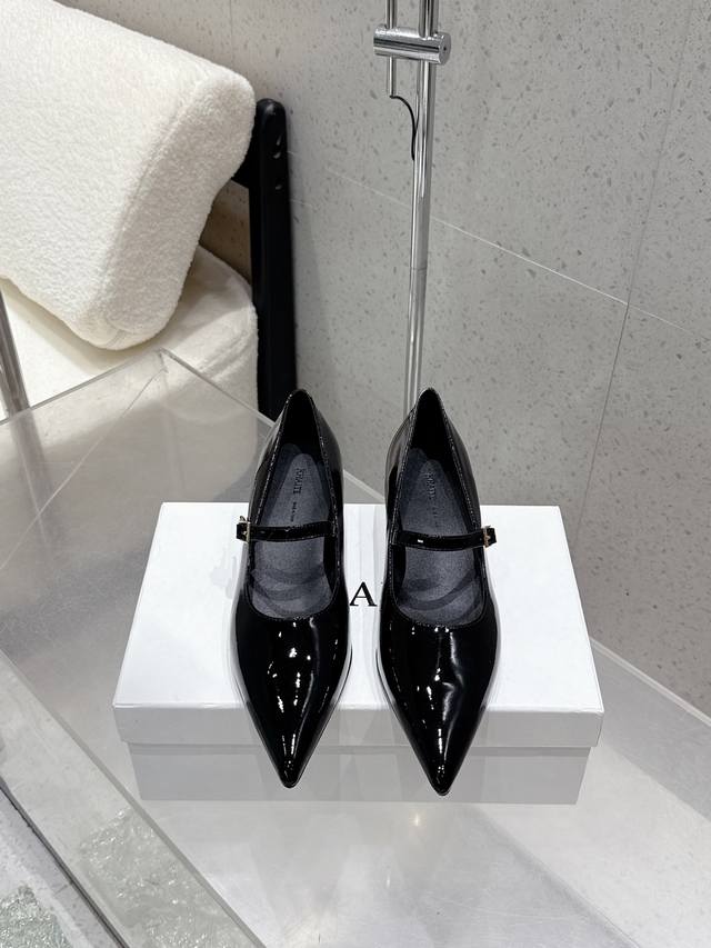 High-end edition Khaite's new Fall/Winter 2025 retro wedge-heel, single-strap M