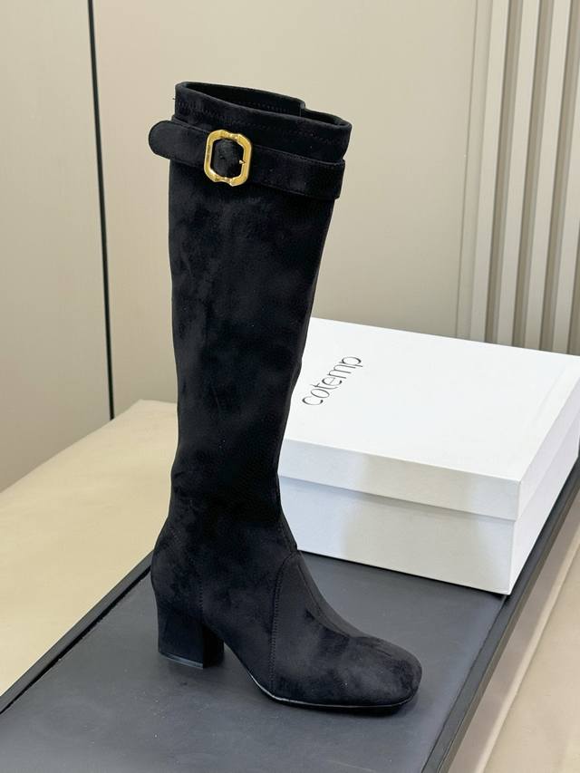 Top quality Miu's boots evolve every season. This season, their functionality is