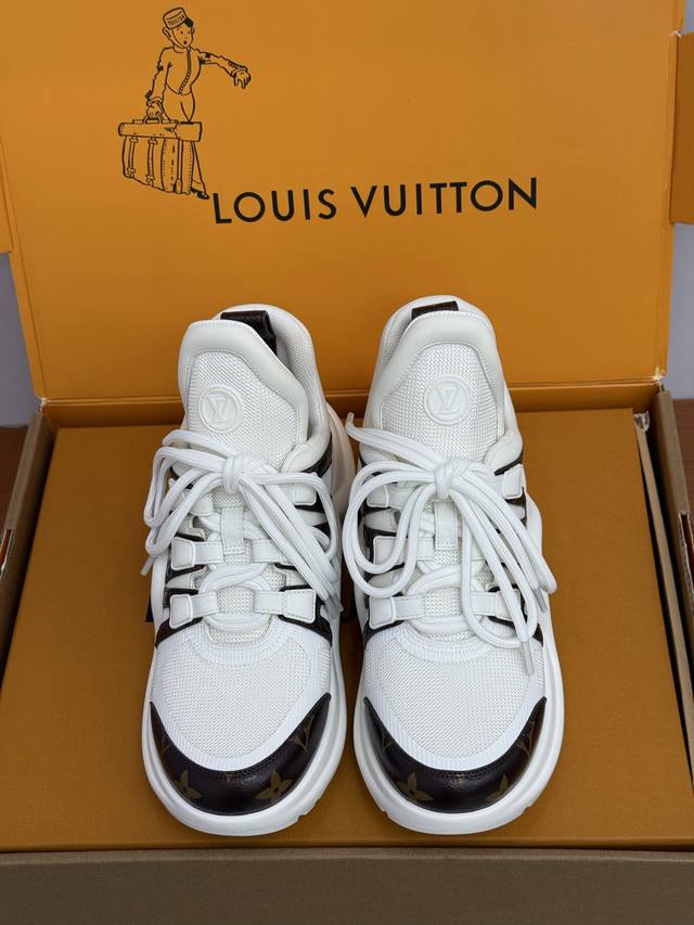 Purchasing version Lv. Thick-soled dad shoes series Classic color + new color ~