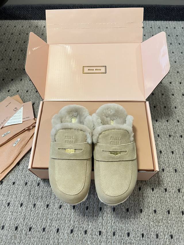 Miu Mi* 25Ss show-style gold coin closed-toe furry shoes made in Dongguan. Perfe