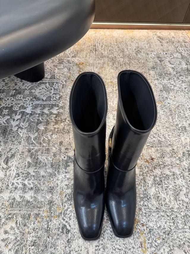 New arrival for fall and winter Fabric: Cowhide Lining: Sheepskin Sole: Cowhide