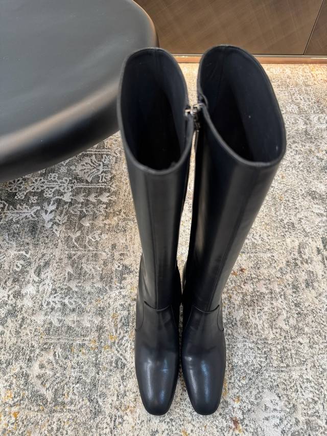 New arrival for fall and winter Fabric: cowhide Lining: sheepskin Sole: cowhide