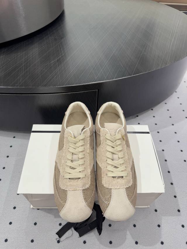 New arrival! Fabric: cow suede Sheepskin lining Rubber sole Elegant style creat