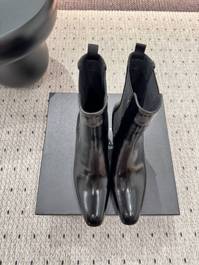 New arrival for autumn and winter Fabric: open edge beads Lining: cowhide Sole: