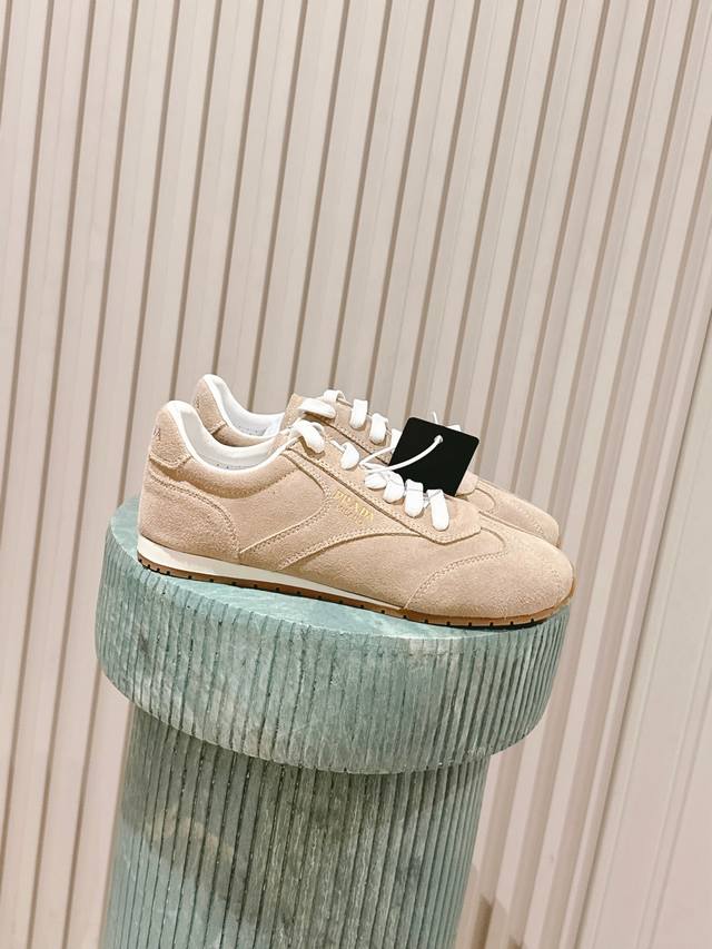 Top-tier version: :prad* Prada Fw25 Showroom German training casual shoes . Th