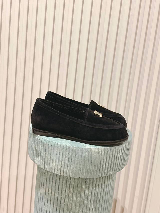 Purchasing level: There are two versions of this style: Chane* 25A Teddy furry