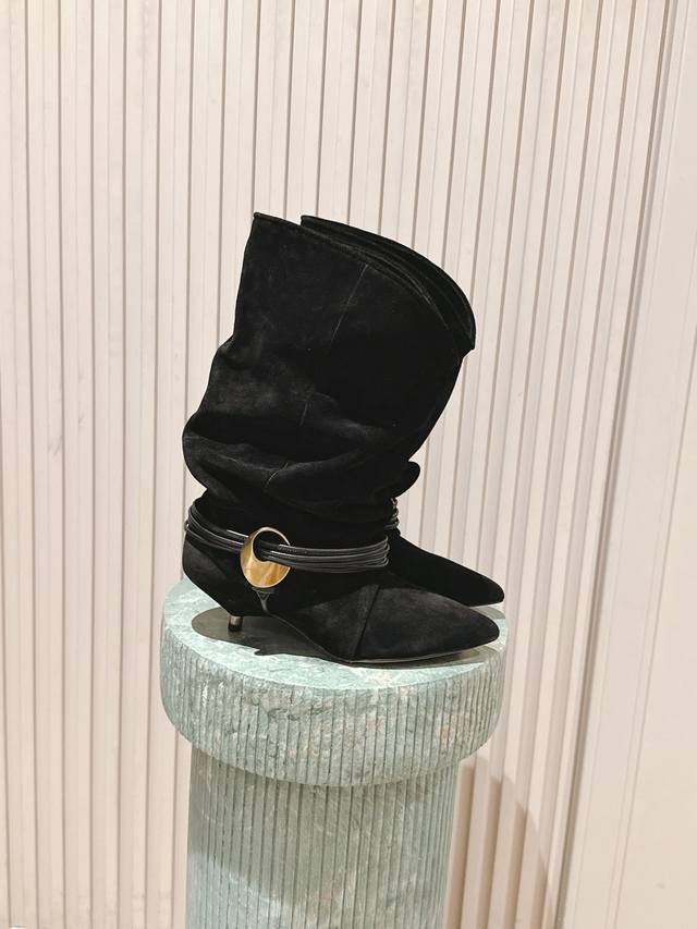 Top version: :Isabel Marant 2025 Autumn and Winter Show Western cowboy boots tha