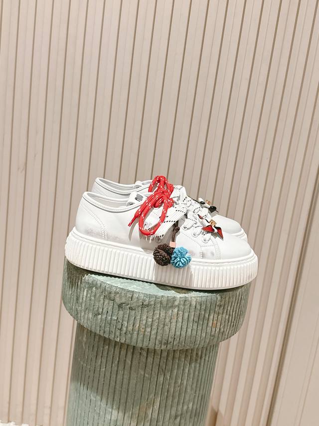 Top-tier version: :Miu Miu Fw25 New Arrival~ Miu's classic biscuit shoes, paire