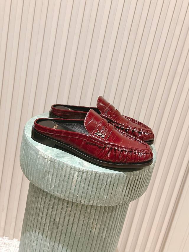 Premium version: Includes Saint Laurent*Ysl 25Ss new Ysl small logo loafer slip-