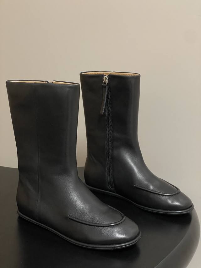 The Row 25Ss new autumn and winter Tr minimalist round-toe flat-bottomed short b