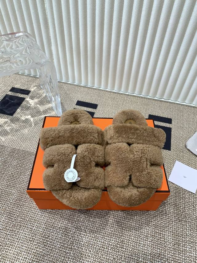 Hermes furry Velcro slippers are trending online! The Velcro allows for an adju