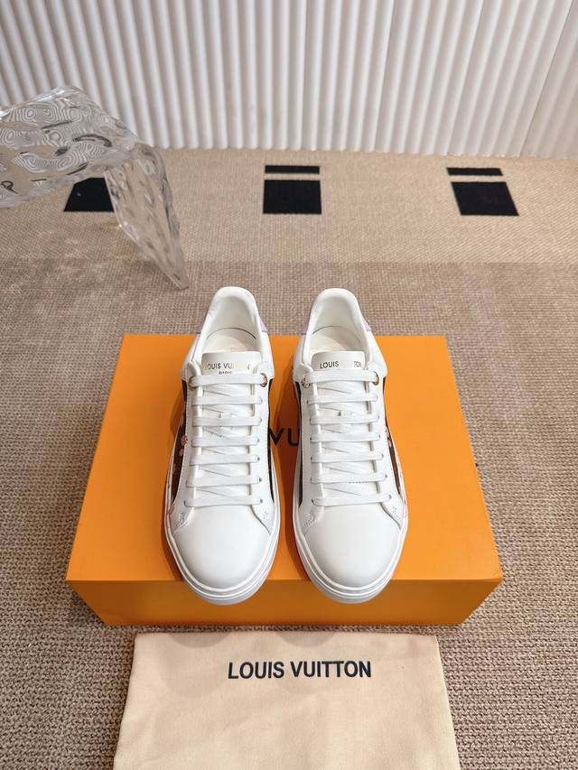 Premium Edition Lvx Tm Takashi Murakami collaboration Time Out Sakura Collection