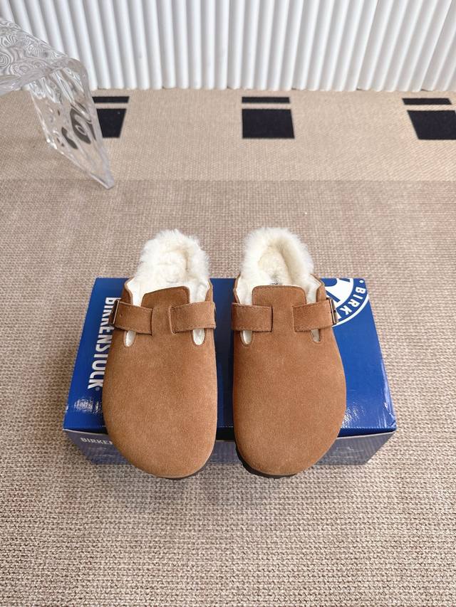 Birkenstock Birkenstock closed toe fur shoes Birkenstock shoes are really my fav