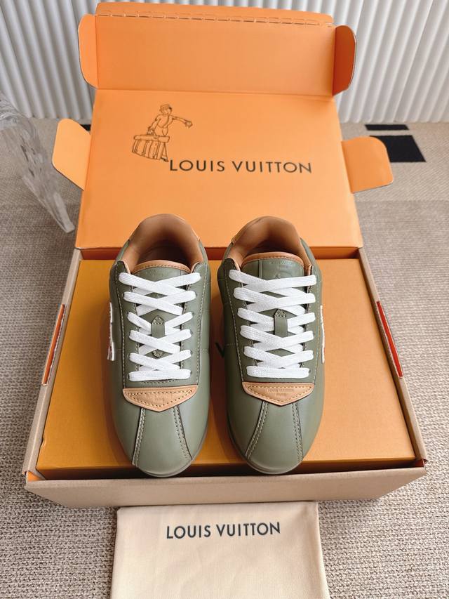 Top version Louis Vuitton Pharrell Louis Vuitton co-branded catwalk style Jiggly