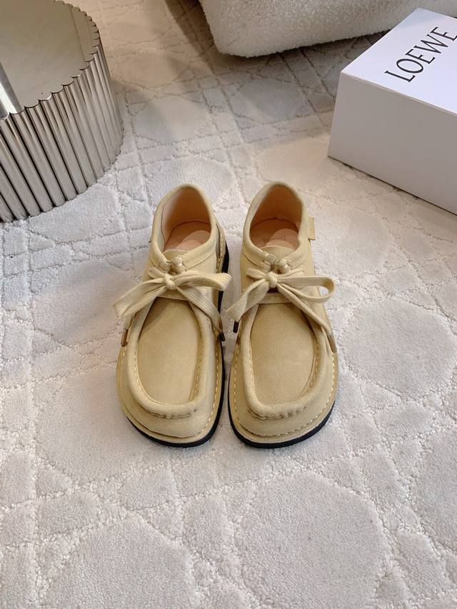 Low-top and high-top Loew* couple's Derby shoes, round-toe loafers, retro suede