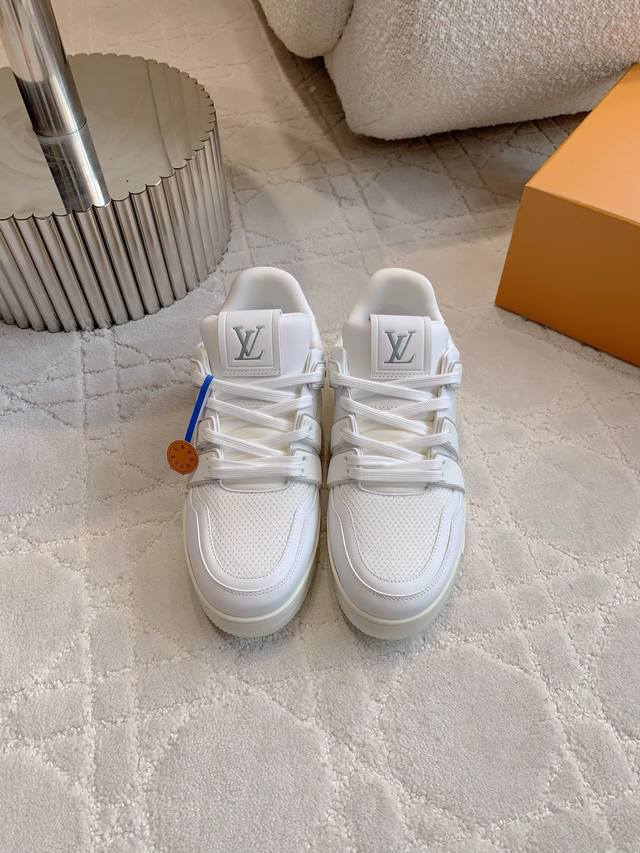 Factory price p Top version Louis Vuitto* new Trainer series sneakers for men a