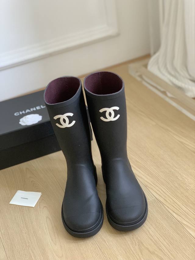 Chanel Seamless Rain Boots True to the original rubber material Softer and more